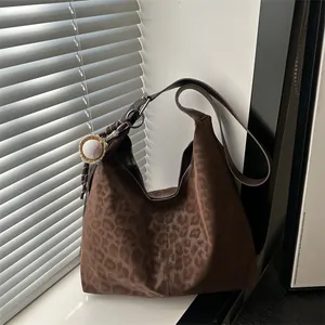 Hobo Umhängetasche Leopardenmuster Wildleder Große Kapazität Tragetasche Retro Pendler Umhängetasche Damen Einzigartige Handtasche