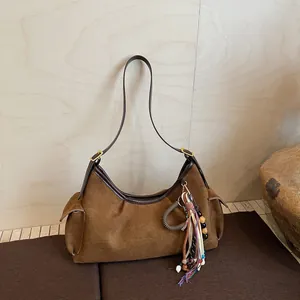 Sac Hobo en Suède Vintage pour Femmes Grande Capacité Sac à Épaule Gland Bohème Sac à Main sous le Bras pour Quotidien