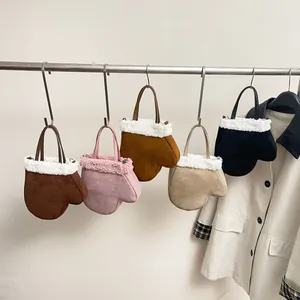 Δημιουργική Τσάντα Χειρός από Σουέτ σε Σχήμα Γάντι Με Διακόσμηση Προβιάς Γυναικεία Φθινοπωρινή Χειμερινή Λούτρινη Τσάντα