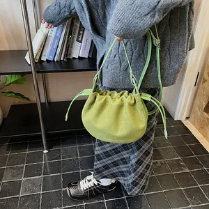 Sac Seau Nuage Plissé en Suédine pour Femmes Sac Bandoulière Vintage Minimaliste avec Cordon de Serrage Sac à Main Simple