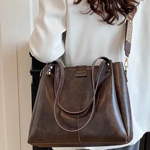 Retro deep brown large capacity underarm tote bag with oil wax leather texture