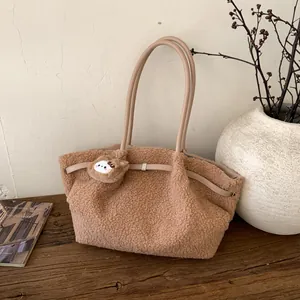Autumn Winter Plush Tote Bag For Women Large Capacity Faux Fur Shoulder Bag With Removable Bear Pendant Retro Handbag