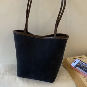 Women Large Capacity Suede Texture Tote Bag Fashion Casual Bucket Bag Urban Minimalist Shoulder Bag With Magnetic Buckle