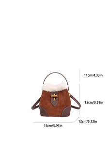 Détails du sac seau en peluche : 15x15x13cm avec poignées en cuir et fermoir doré