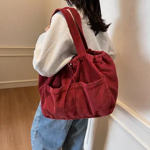 Sac fourre-tout en velours côtelé bordeaux pour femme avec fermeture à cordon
