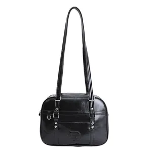 Sac fourre-tout noir style JK en similicuir avec rivets cœur et doubles bandoulières