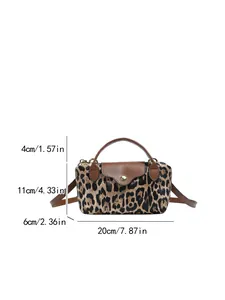 Detailansicht der Maße für Leopard-Umhängetasche: 20cm Länge und 11cm Höhe des Produkts