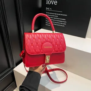 Quilted PU Leather Crossbody Bag For Women Elegant Handbag With Metallic Lock And Adjustable Strap For Daily Commuting