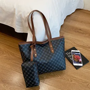 Sac Fourre-tout Grande Capacité pour Femmes en Simili Cuir Imprimé Géométrique Vintage Sac à Main avec Pochette Assortie Mode Urbaine Simple