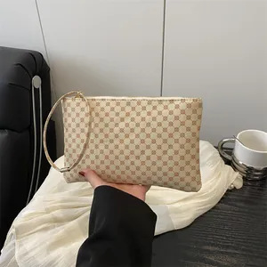 Pochette da Donna Vintage con Monogramma e Cinturino da Polso in Pelle PU Portafoglio con Cerniera per Cellulare Monete Carte Borsetta