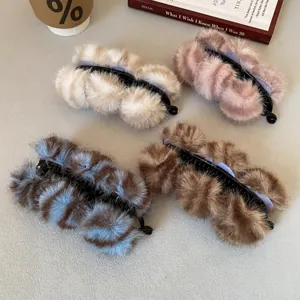 Pluche bananen haarklemmen voor dames in vier herfstkleuren met zachte textuur