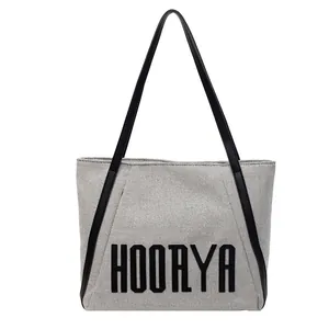 Grand sac cabas minimaliste en toile avec anses en cuir noir et impression HOORYA