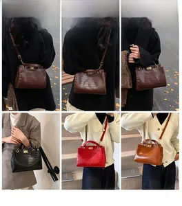 Collage de sacs à main à motif crocodile en plusieurs couleurs avec fermoir rotatif