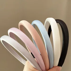 Serre-têtes élégants en satin large avec éponge pour femmes en six couleurs pastel