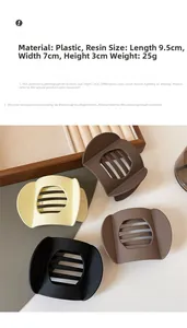 Detail showing oversized matte hair clips in four colors with dimensions 9.5x7cm