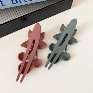 Set of 2 matte Morandi floral hair clips in vintage red and blue-grey duckbill style