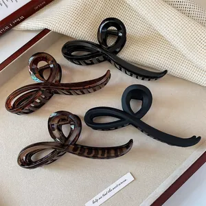 Große Matte Schleife Haarklammer Für Damen Elegante Gedrehte Shark Clip Harz Hochsteckfrisur Styling Accessoire Alltag Haarschmuck