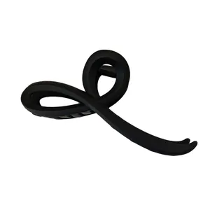 Matte schwarze Haarklammer im Schleifen-Design mit Kreuzdrehung für Damenfrisuren