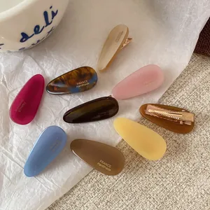 Ensemble de barrettes à cheveux en acétate coloré avec finition mate et brillante