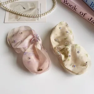 Elegante molletta per capelli con fiocco in chiffon floreale e strass lucidi