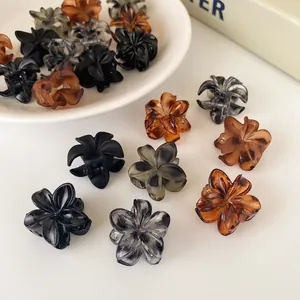 Mini pinzas de flores para coleta en diversos diseños de mármol y carey de colores