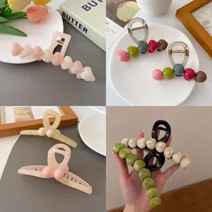 Korean Style Large Hair Claw Clip For Women Acrylic Heart Bear Design Shark Clip Minimalist Hair Accessories For Thick Hair