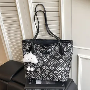 New Chinese Style Brocade Geometric Floral Pattern Tote Bag Large Capacity Women Shoulder Bag With Cute Cloud Charm Accessory