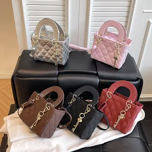 Quilted PU Leather Small Square Bag Women Minimalist Crossbody Shoulder Bag With Metallic Key Pendant Commute Handbag