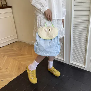 Zaino carino azzurro a tema pera per donna con occhi cartoon e chiusura a coulisse pratica