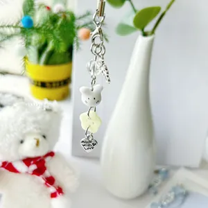 Bijou de Téléphone Porte-clés Lapin en Perles Fait Main Avec Pendentif Coeur Trèfle Perles Étoile Fleur pour Femmes Filles