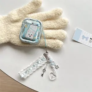 Coque miroir argentée avec illustration de chiot et chaîne de perles de style Y2K Lolita