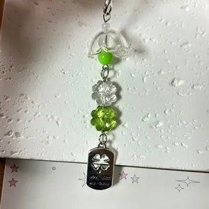 Handmade Four Leaf Clover Beaded Phone Charm Sweet Lucky Letter Metal Plate Bag Pendant For Women Accessories Keyring Gift