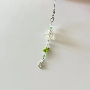 Handgemaakte Kralen Klavertje Vier Telefoon Hanger Geluksklok Tas Hanger Groen Witte Kralen Acryl Legering Sieraden Accessoire