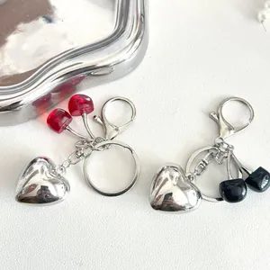 Portachiavi alla Moda con Cuore e Ciliegia in Lega di Zinco e Resina Ciondolo per Borsa per Donna e Ragazza Regalo Gioielli