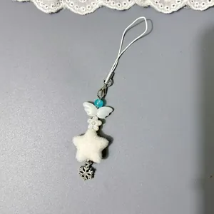 Colgante de estrella de felpa blanca con copo de nieve para llaveros hechos a mano