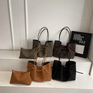 Minimalistisches Shopper-Set aus Wildlederimitat mit Kordelzug in vier Farben