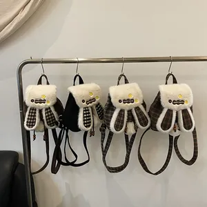 Sacs à dos peluche oreilles de lapin avec fourrure synthétique et motifs à carreaux