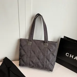 Sac Cabas Matelassé en Nylon Rembourré pour Femmes Grande Capacité Motif Losange Mode d'Hiver Sac à Main Épaule pour Trajet Quotidien