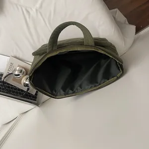 Sac fourre-tout pour ordinateur en velours côtelé vert foncé avec poignées solides