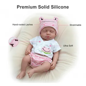 Poupée Reborn en Silicone Solide Nouveau-né Endormi Réaliste Avec Ensemble de Vêtements Grenouille Rose Cils Enracinés à la Main Poupée Souple en Silicone