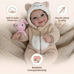Realistische 19-Zoll Reborn Babypuppe im braunen Plüsch-Einteiler mit sichtbaren Adern