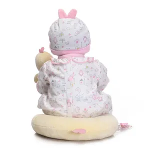 Poupée bébé reborn réaliste en tenue florale rose avec oreilles de lapin