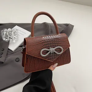 Elegant Crocodile Pattern PU Leather Handbag Rhinestone Bowknot Decor Flap Crossbody Bag Fashion Shoulder Tote Bag For Women