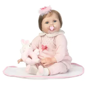 Poupée Reborn Baby Réaliste Membres en Silicone Souple Corps en Coton Cheveux Enracinés à la Main Tenue en Tricot Rose Accessoires pour Collection Éducation Cadeau Enfants