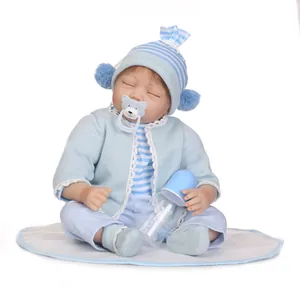 Poupée Reborn Réaliste Membres En Silicone Souple Corps En Coton Cheveux Mohair Tenue En Tricot Rayé Bleu Jouet Pour Enfants