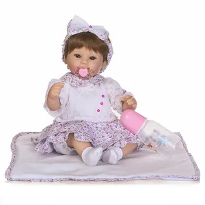 Poupée Reborn Réaliste en Silicone Souple Jouet Fille Nouveau-Né Avec Tenue en Dentelle Florale Violette Tétine Biberon