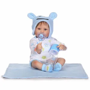 Poupée bébé reborn réaliste en sweat à capuche bleu avec tétine et biberon inclus