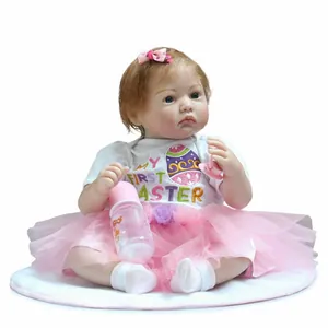 Bambola Reborn Realistica in Silicone Vinile Corpo Morbido Giocattolo Fatto a Mano Con Vestito Pasquale Gonna in Tutù