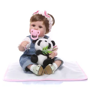 Poupée Reborn Réaliste Corps en Tissu Silicone Souple Simulation Nouveau-Né Fille Jouet Avec Peluche Panda Pour Enfants