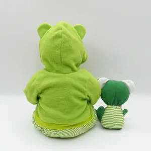 Tenue de poupée grenouille avec sweat à capuche en polaire, pantalon rayé et peluche